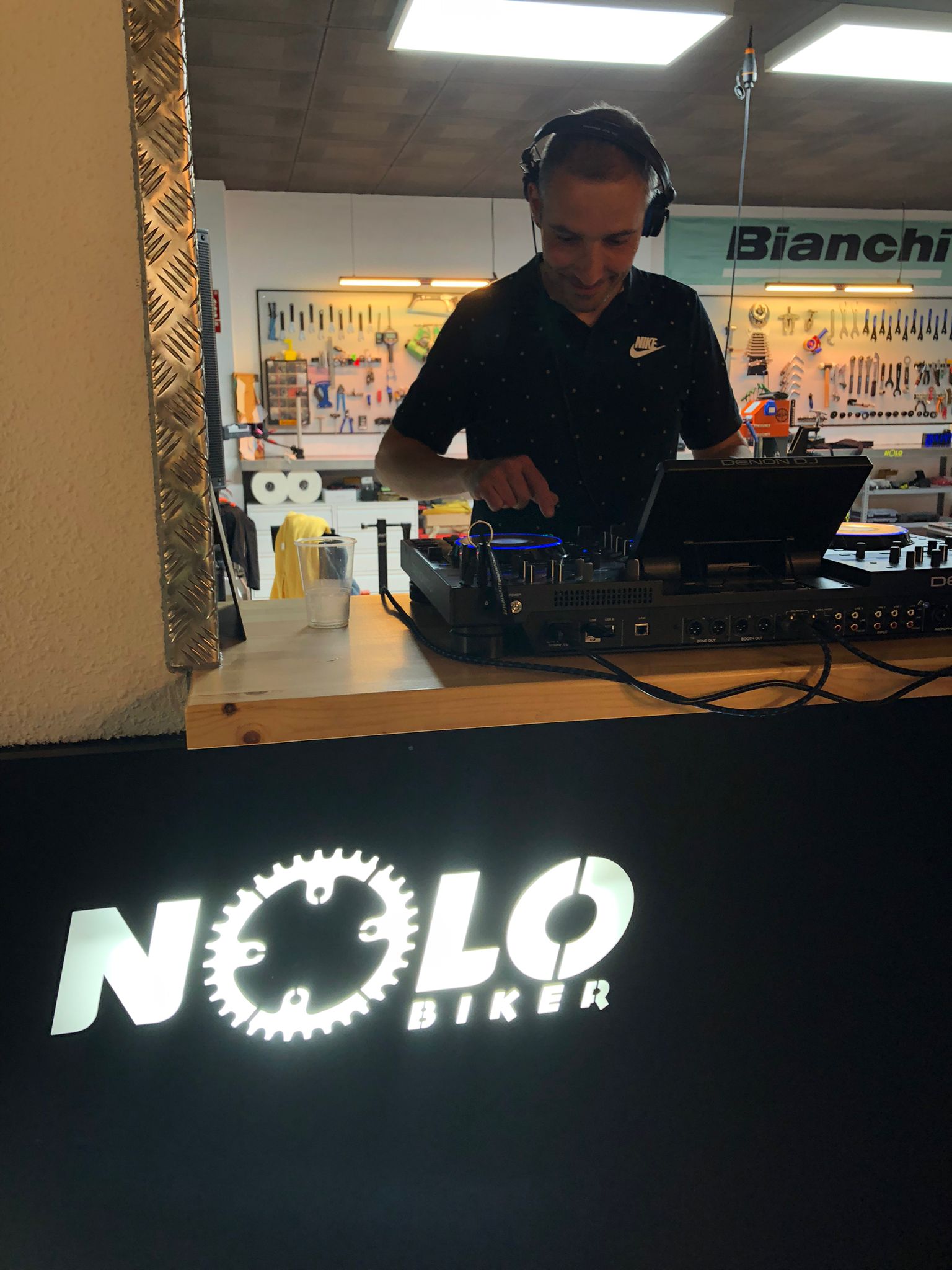 Dj Nico actuación en directo